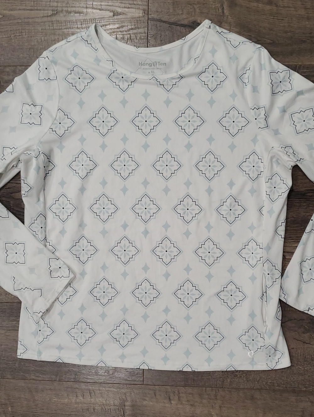 Hang Ten White Long Sleeve Top with Light Blue and Navy Geometric Pattern